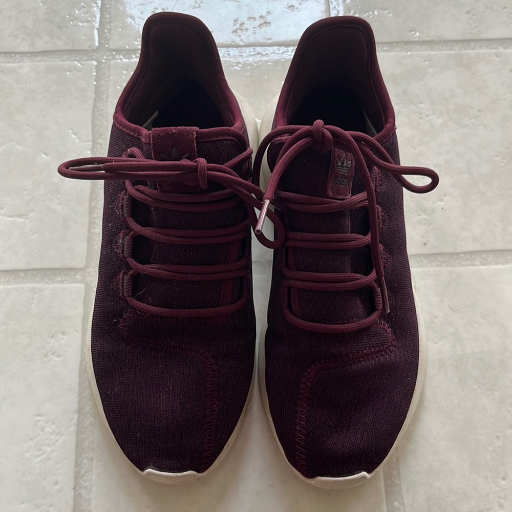 Adidas tubular shadow in maroon